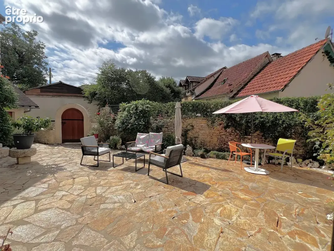 Maison en pierre pleine de caractère - photo 14