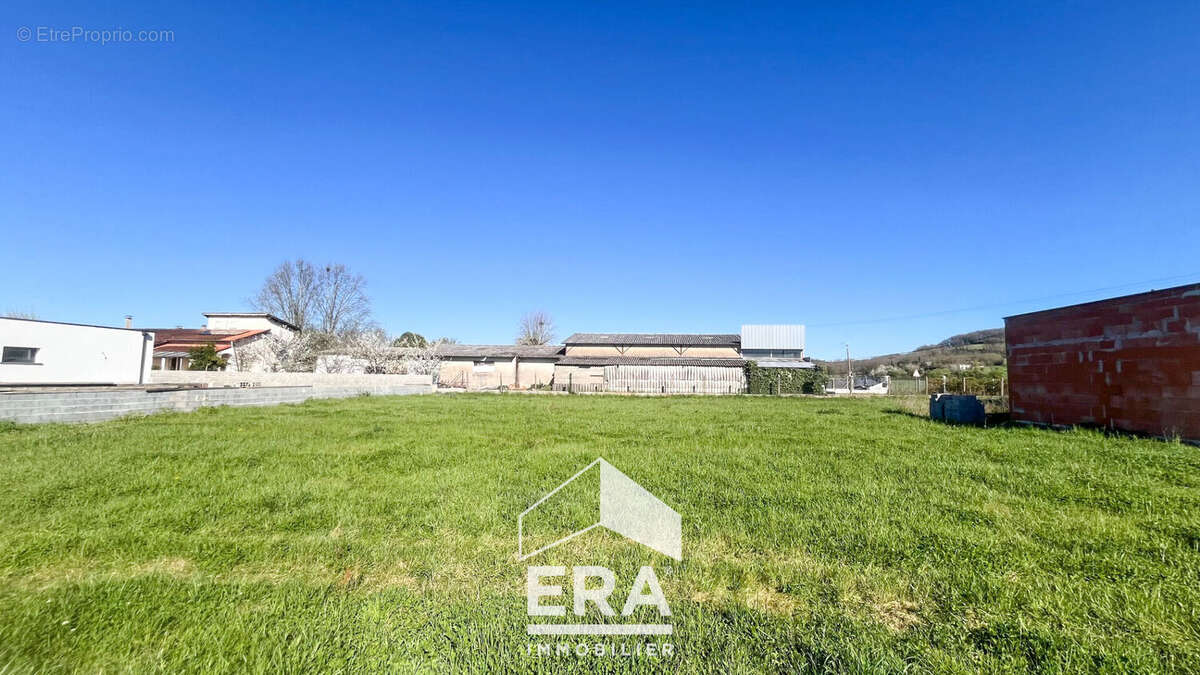 Terrain à LE SEQUESTRE