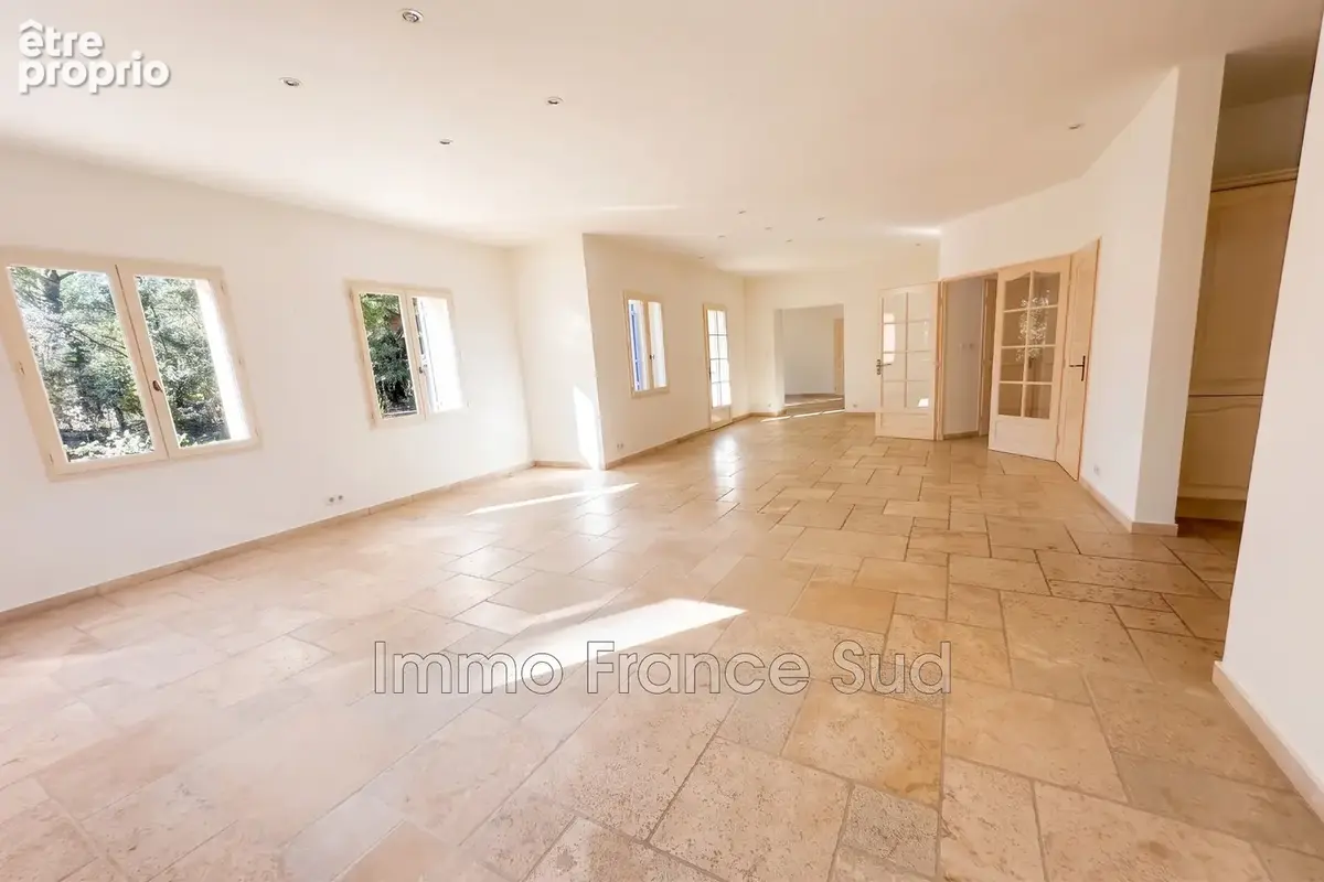 Maison 4 pièces 120 m² à vendre à Tourtour (83690) - photo 5
