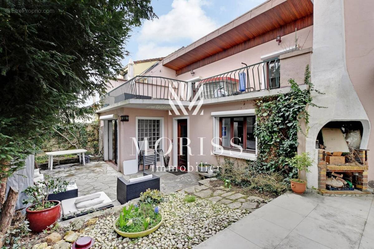 Maison à FONTENAY-SOUS-BOIS