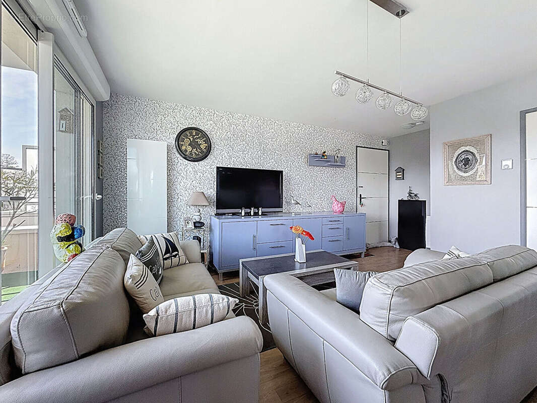 Appartement à SURZUR