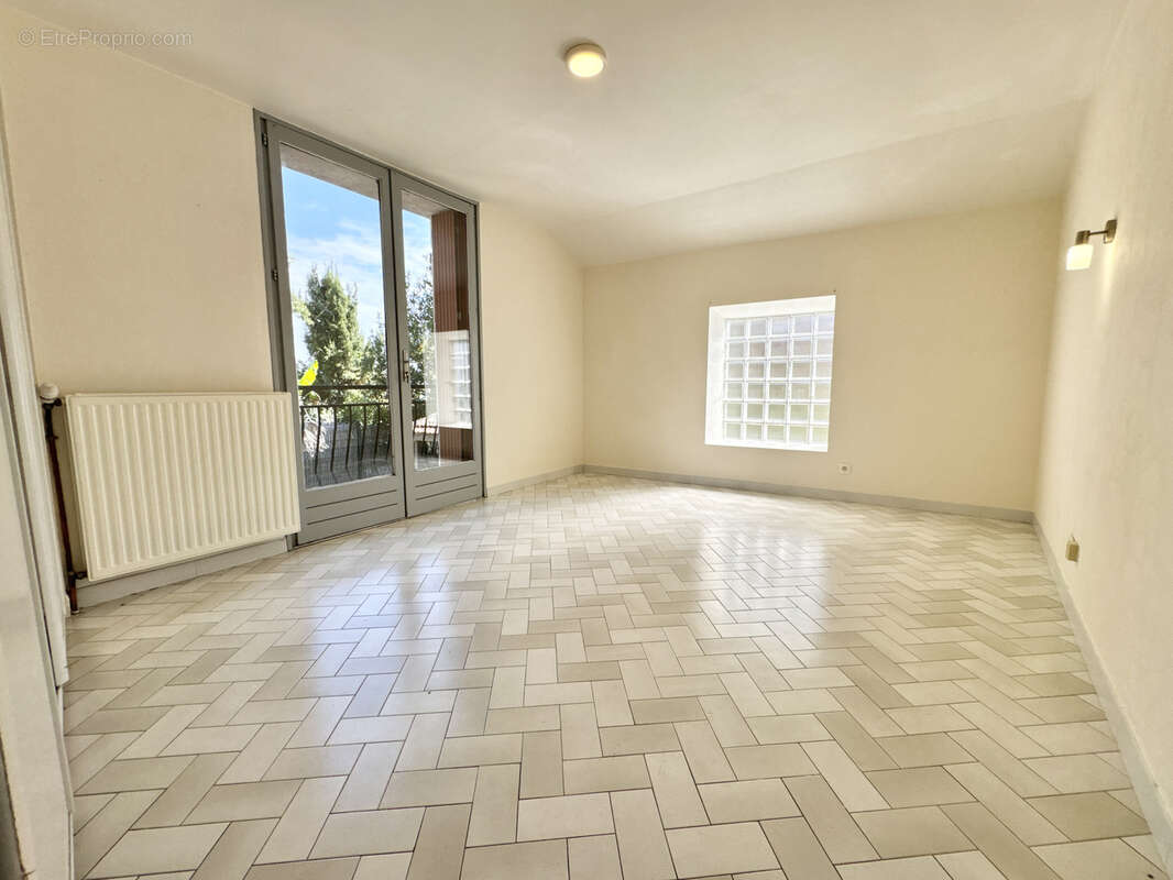 Maison de village avec garage et jardin - photo 10