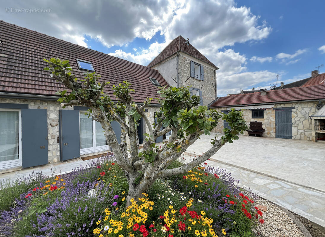 Maison à LIZY-SUR-OURCQ