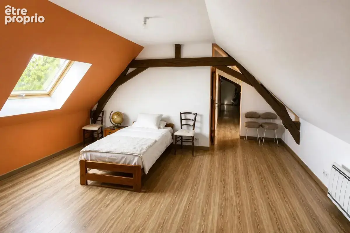 Maison de 10 pièces de 240 m² à Mayet - photo 7