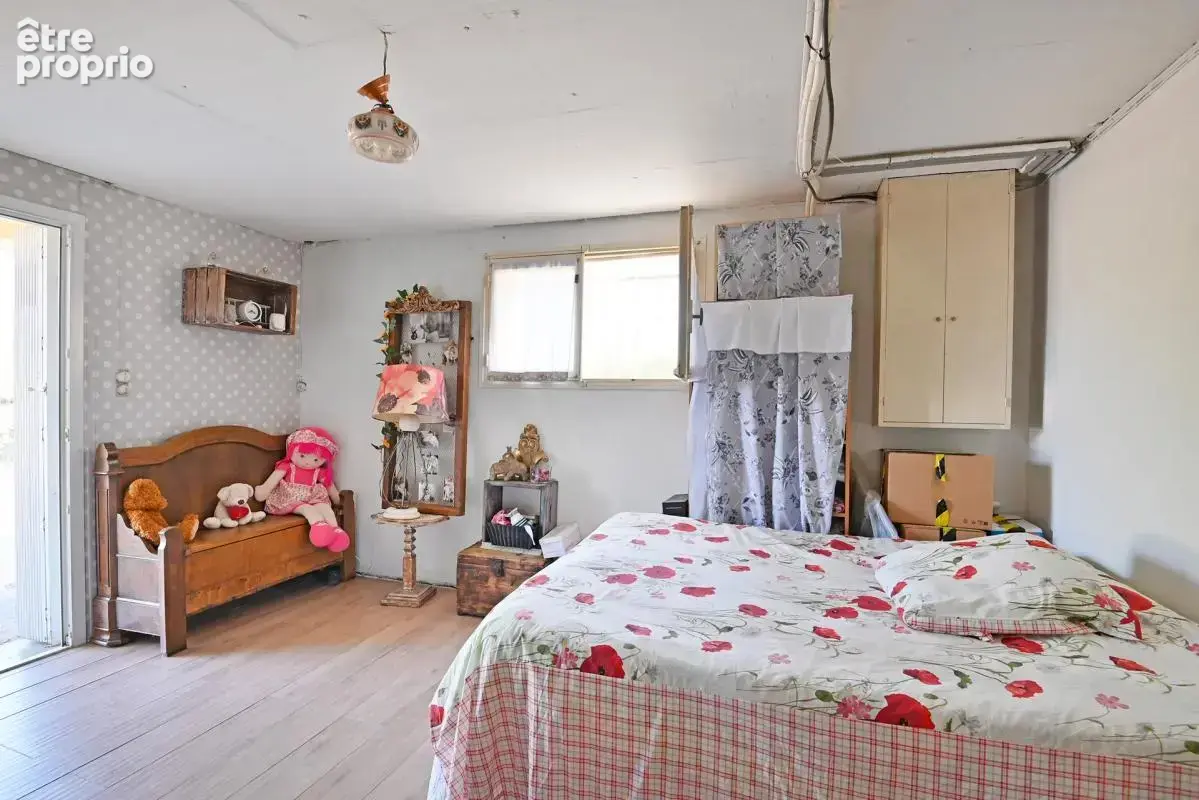 Maison de 8 pièces de 160 m² à Salindres - photo 9