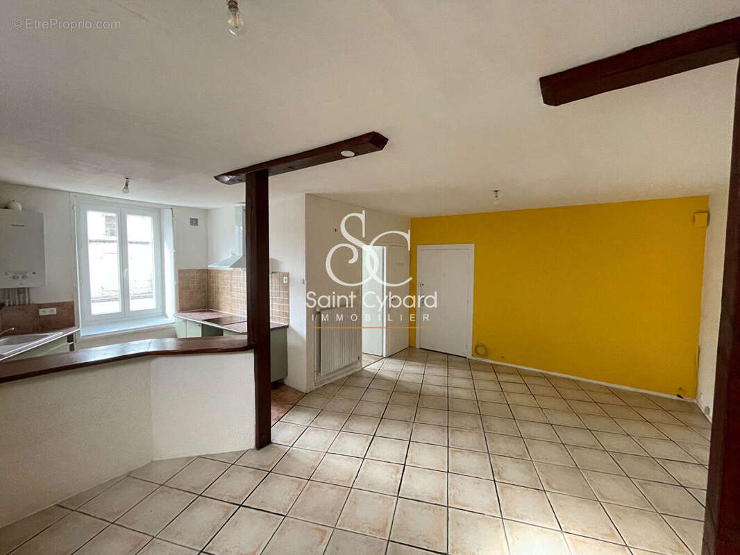 Appartement à CHAMPNIERS