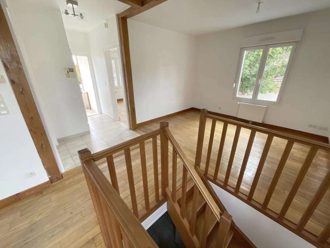 Maison à SAINTE-SAVINE