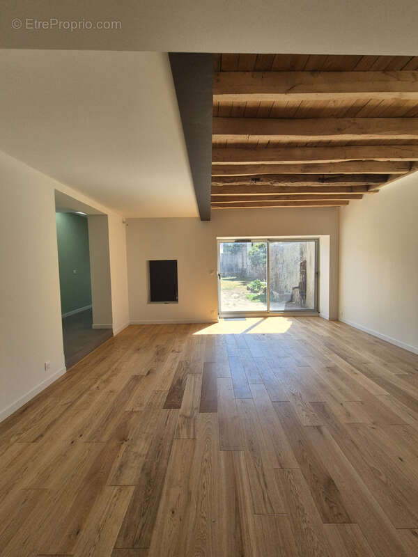 Maison rénovée 6 chambres centre pont-de-veyle - photo 2