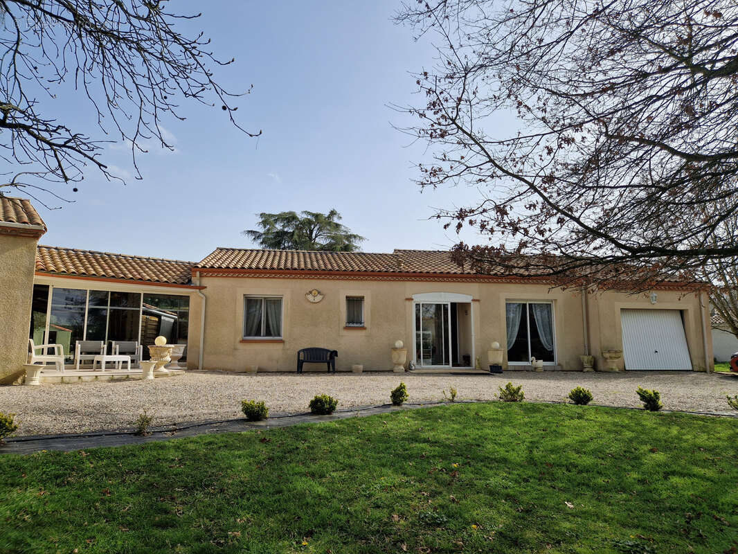 Maison à SAINTE-LIVRADE-SUR-LOT