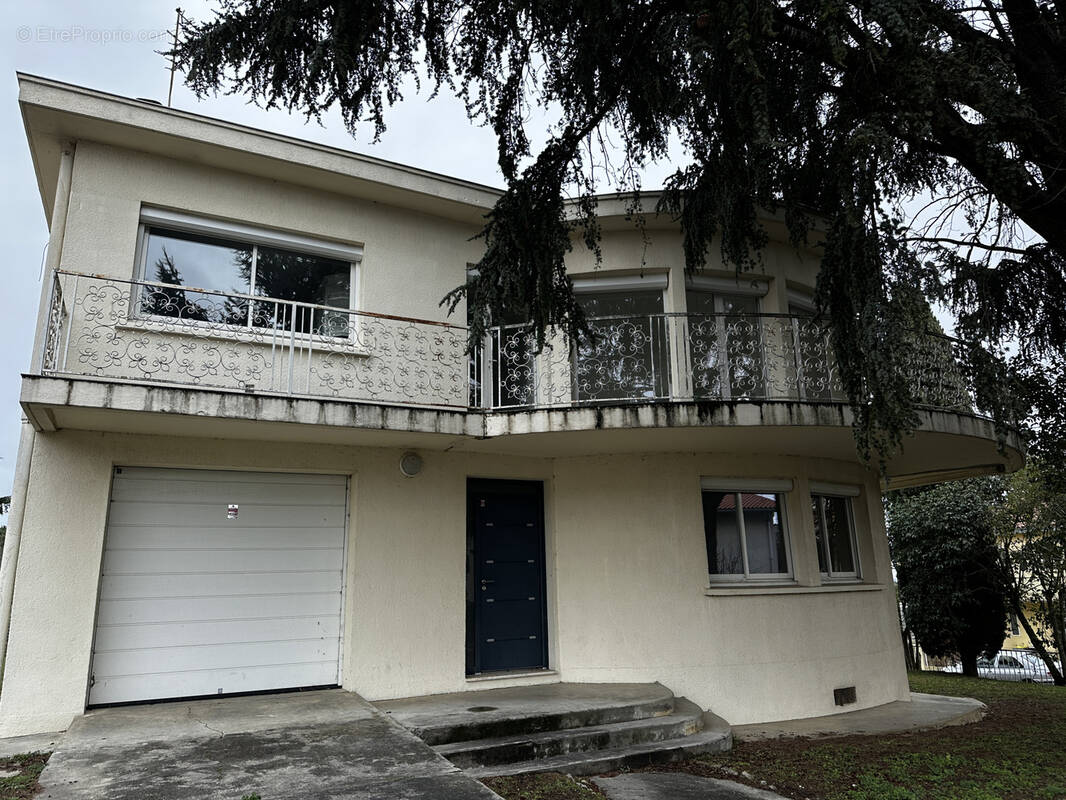 Maison à RAMONVILLE-SAINT-AGNE