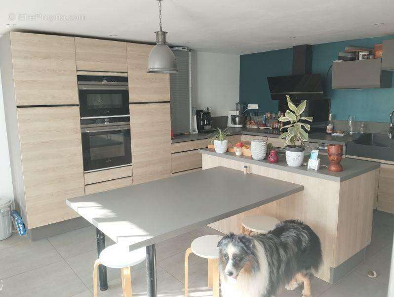 Maison 185 m² à Coulonges-Sur-L'autize  - photo 4