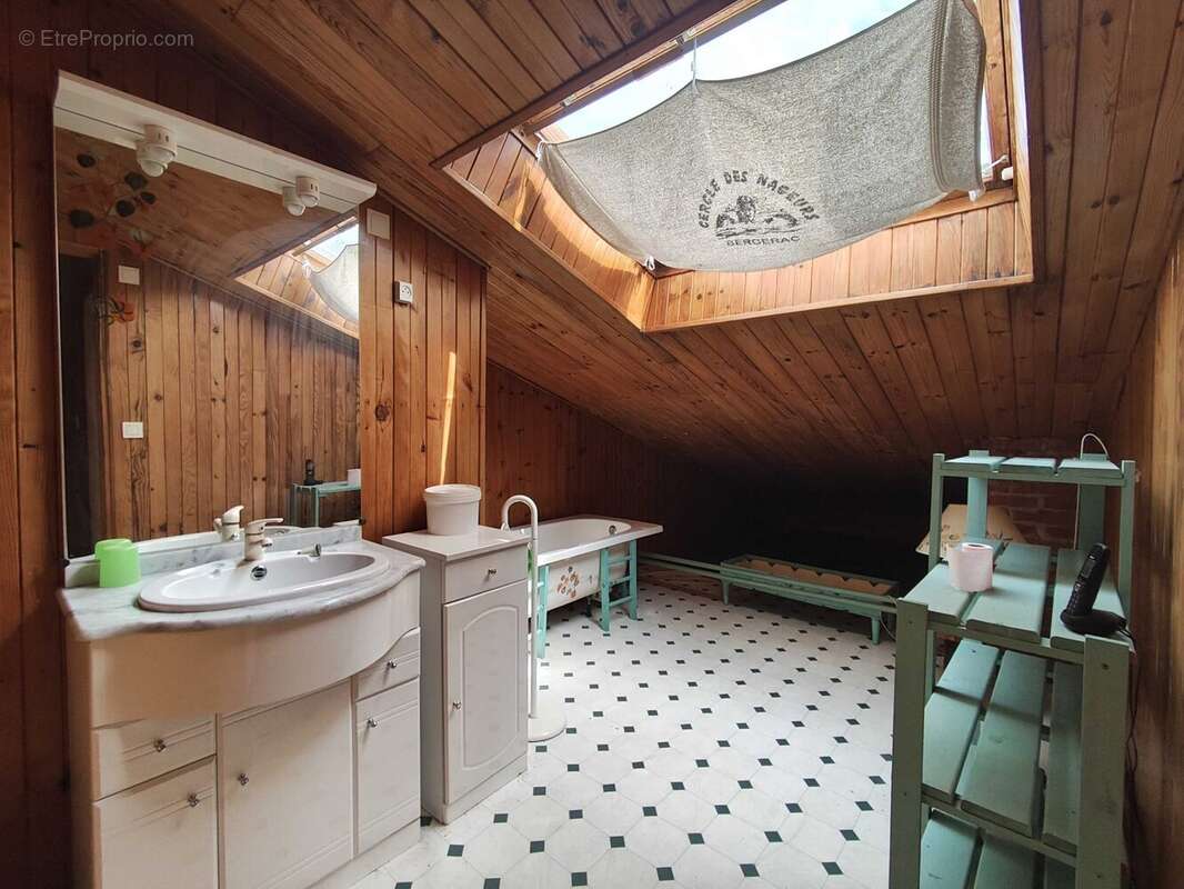 Maison à CHASSENEUIL-SUR-BONNIEURE