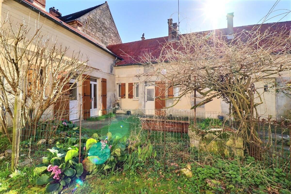 Maison à LIANCOURT