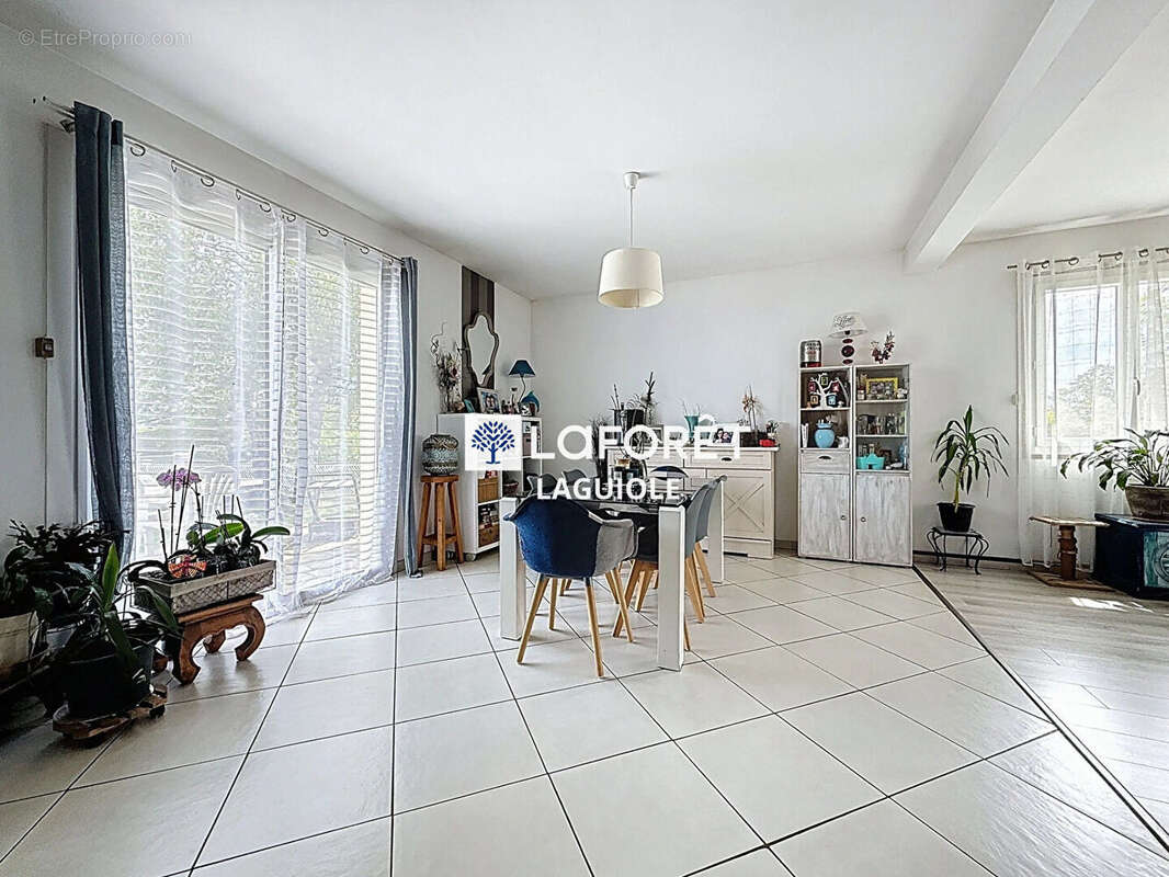 Maison à THERONDELS