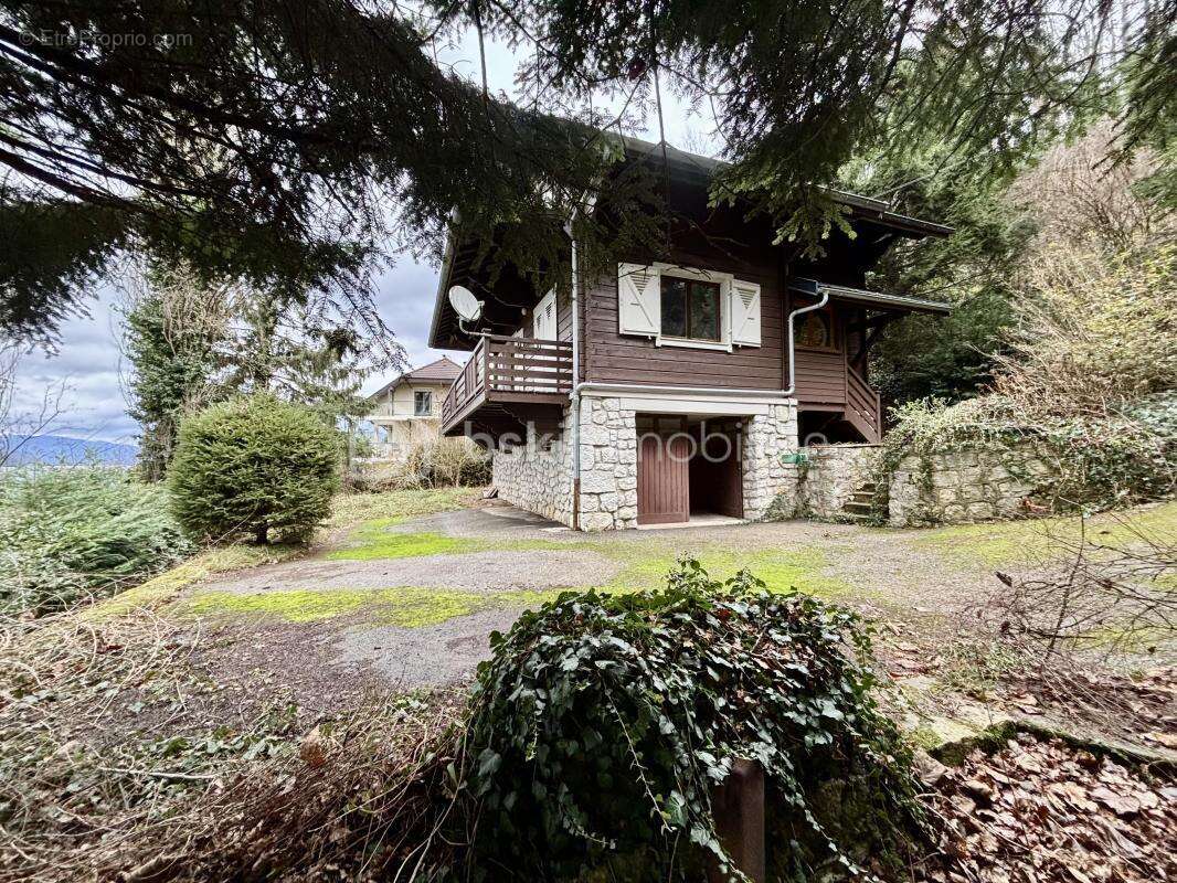 Maison à VIVIERS-DU-LAC