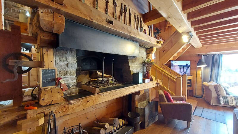 Maison à CHANTELOUVE