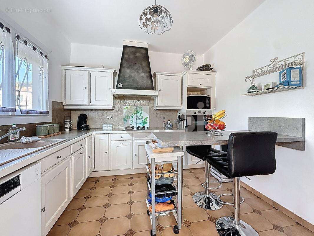 Rare à Saint-Aygulf : 2 appartements T4 sur 800 m² proche mer - photo 16