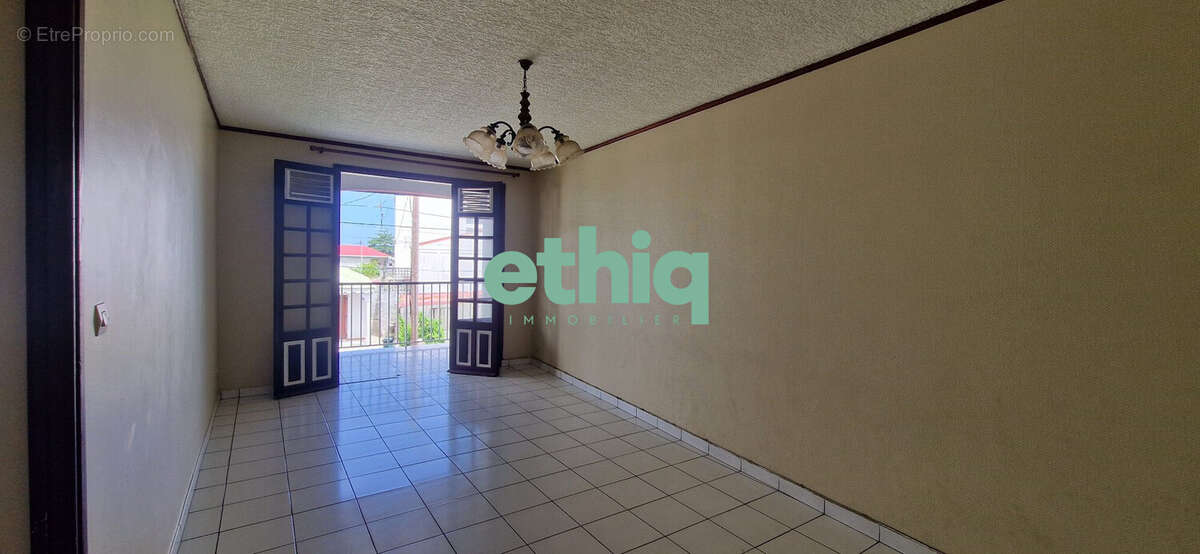 Maison à CAPESTERRE-BELLE-EAU