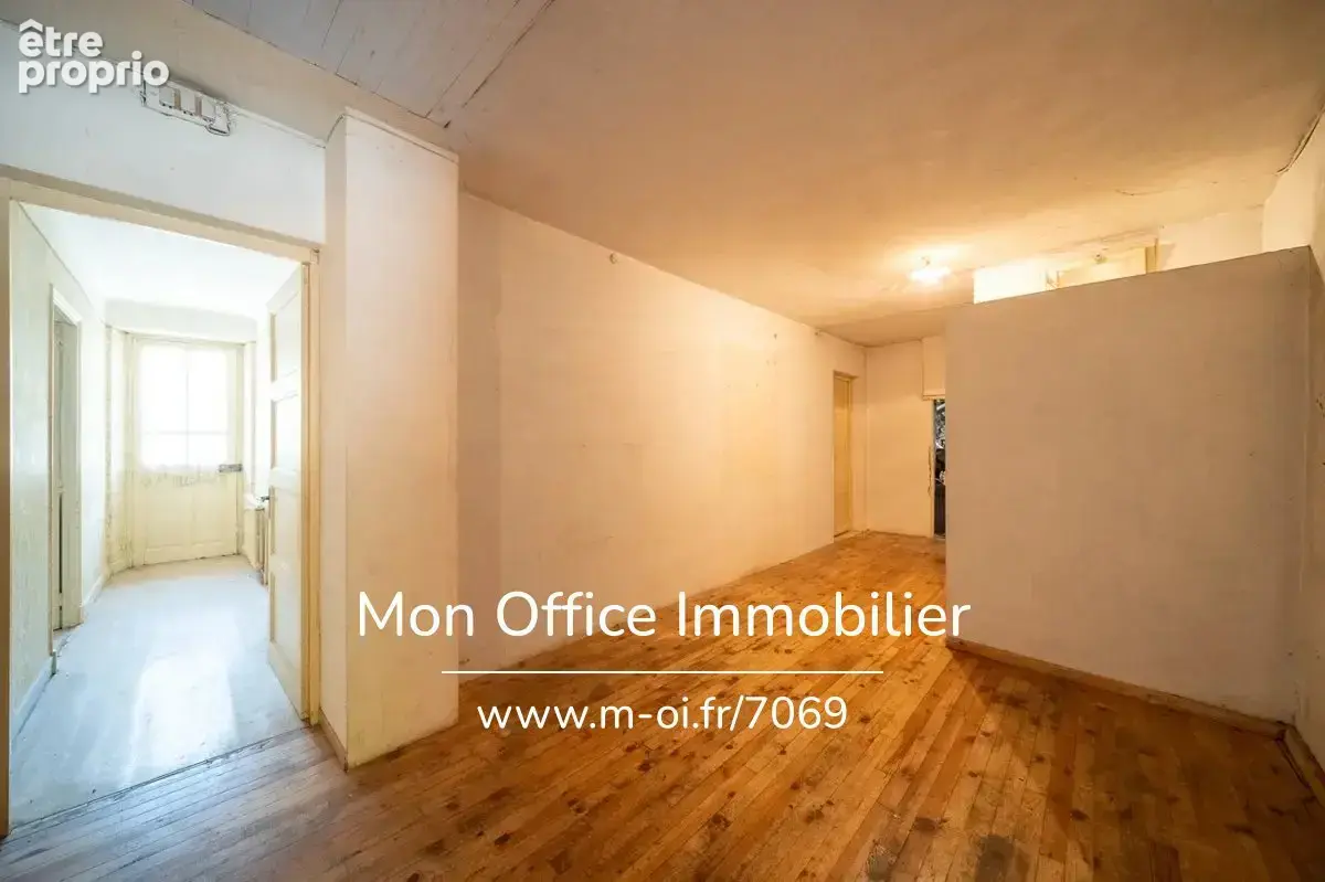 Référence : 7069-MTE - Maison 220 m² à rénover - centre village - photo 7