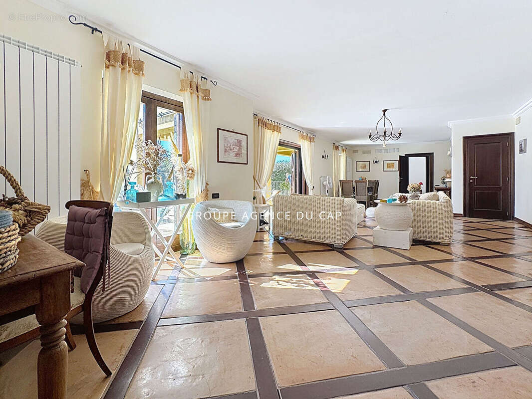 Maison à SAINT-RAPHAEL