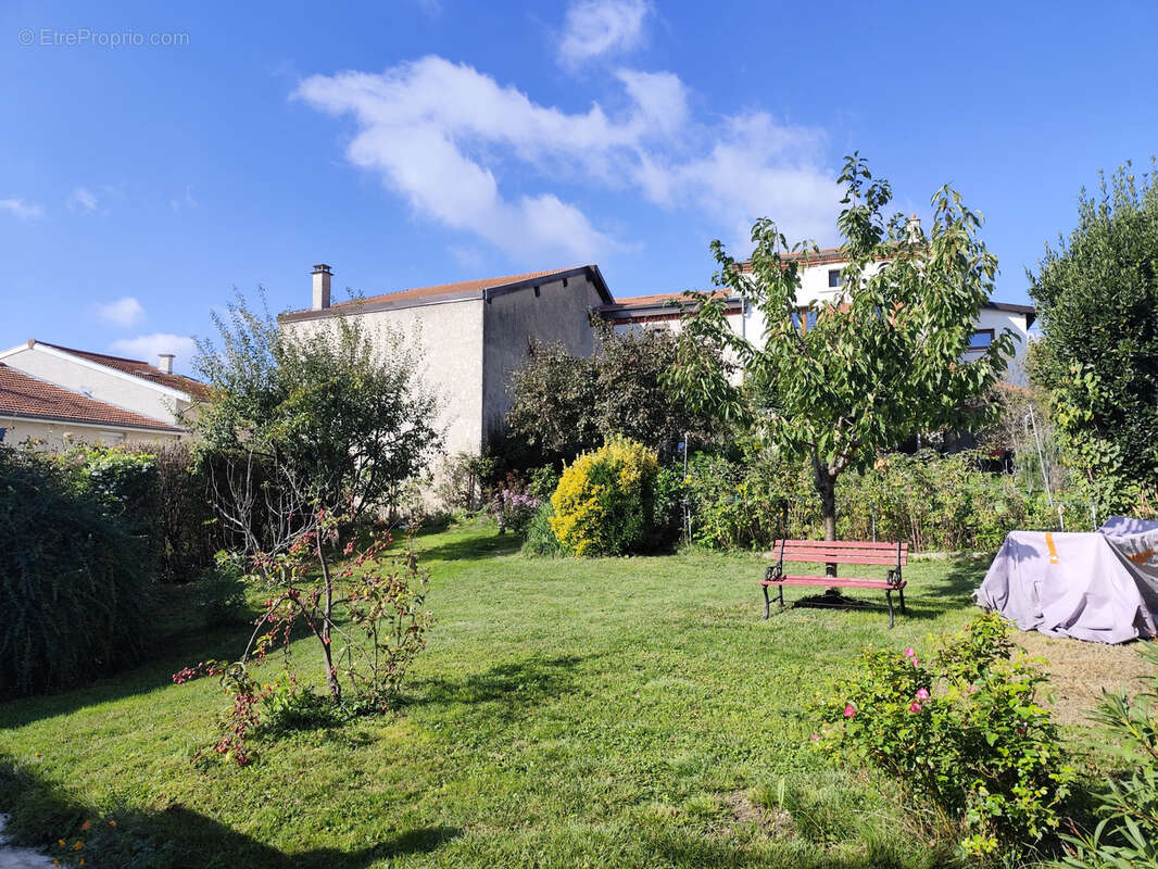 Maison à SAINT-MARTIN-LA-PLAINE