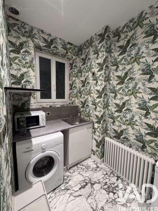 Photo 4 - Appartement à PARIS-8E