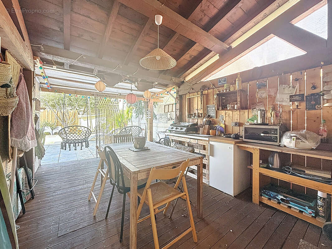 Maison à VILLENEUVE-DE-LA-RAHO