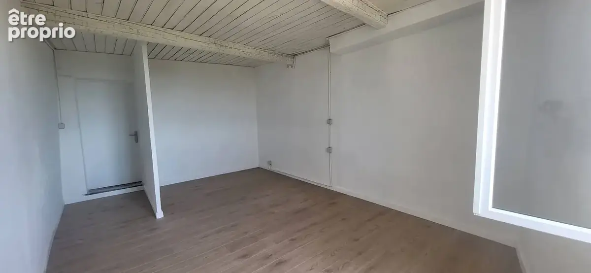 Appartement en duplex entièrement rénové en 2025 - photo 12