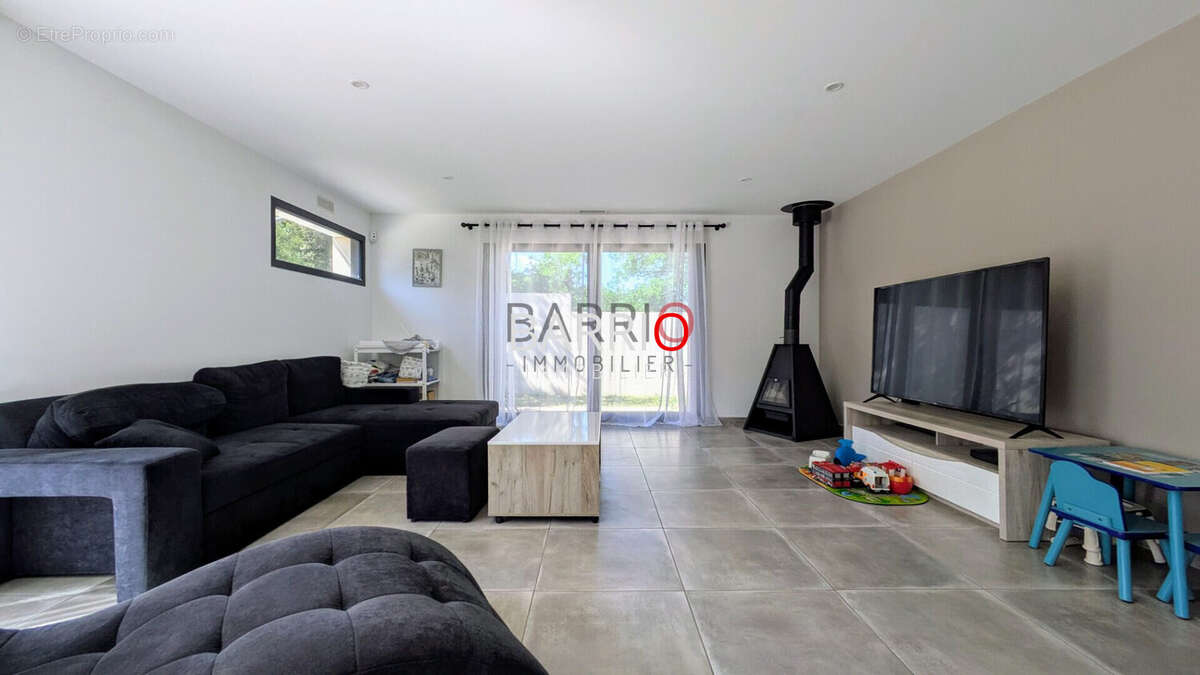 Maison à LAROQUE-DES-ALBERES