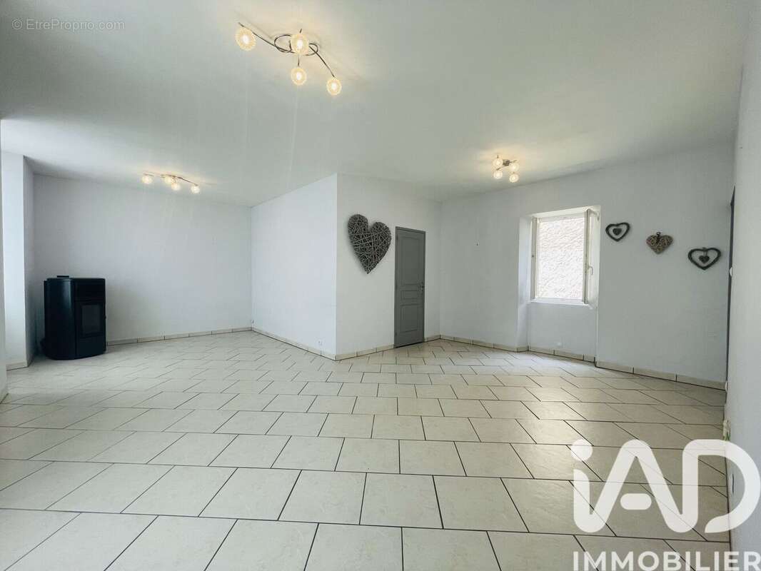 Maison 215 m² à Merigny  - photo 2