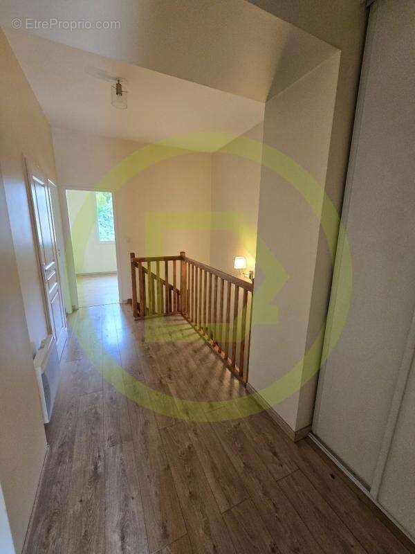 Appartement à SAINT-JEAN-DE-LA-RUELLE