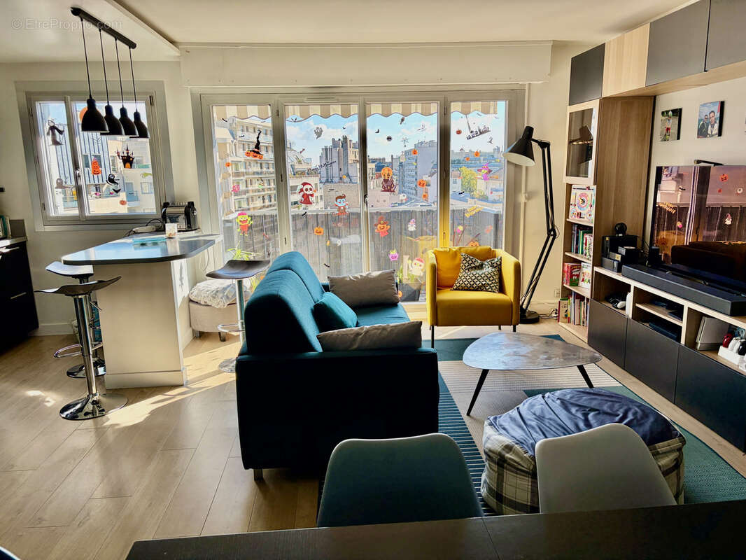 Appartement à CHARENTON-LE-PONT