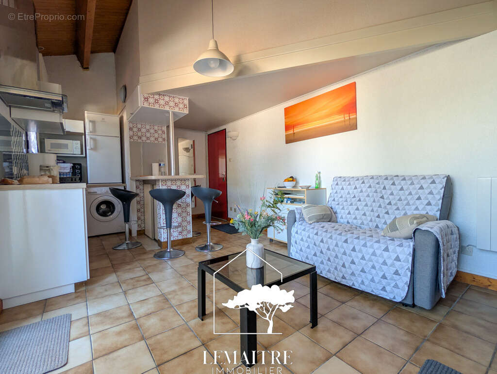 Appartement à LES MATHES