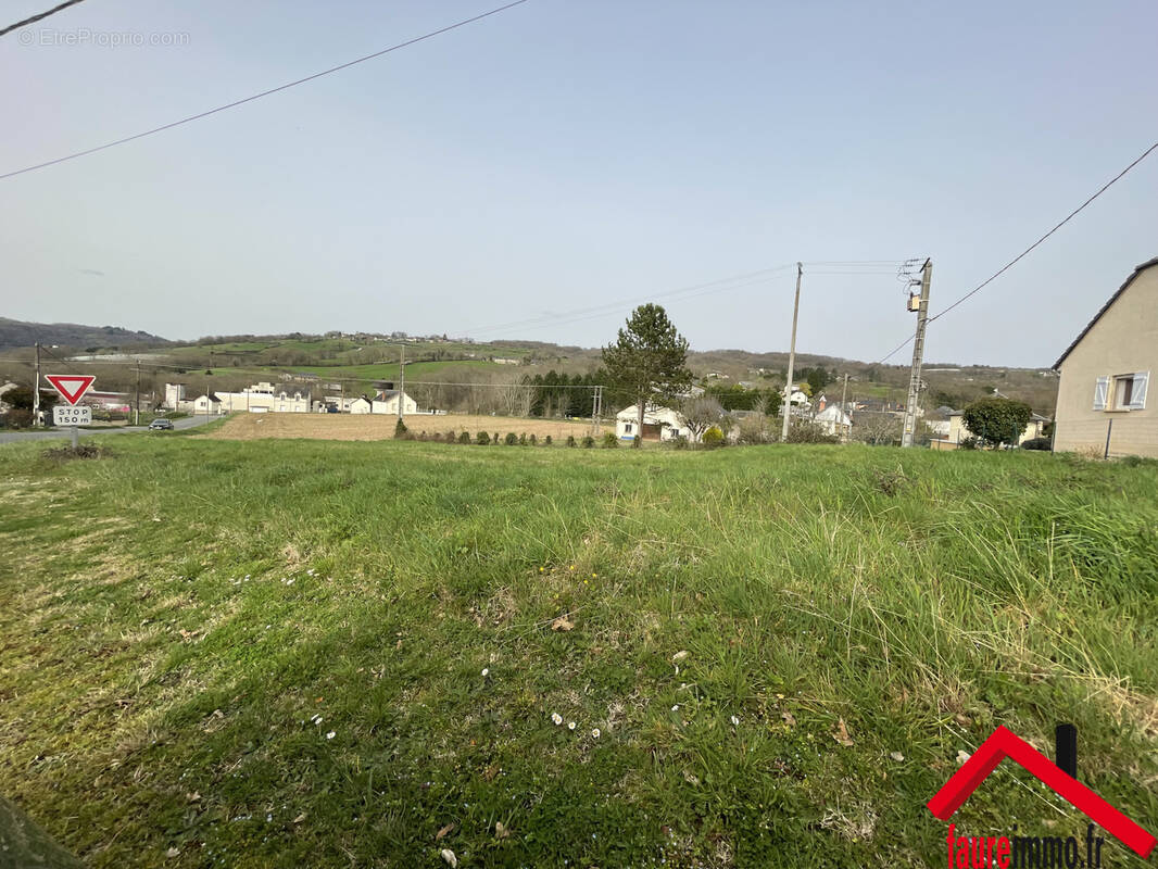 Terrain à ALLASSAC