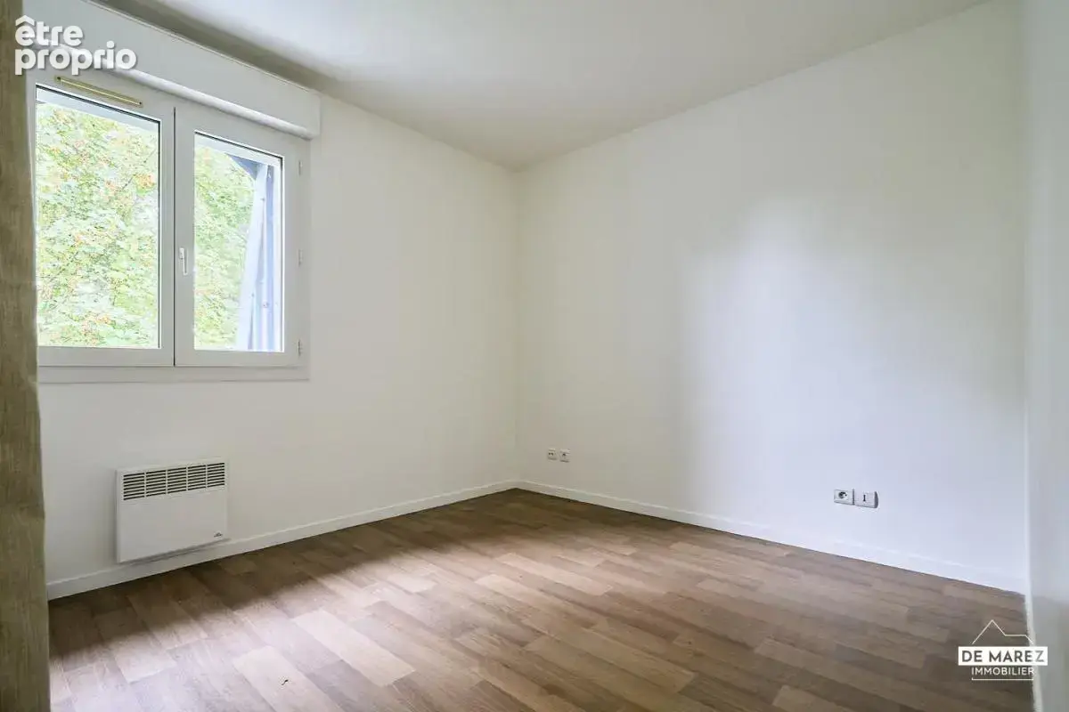 Exclusivite : t2 renove au dernier etage avec balcon, garage et cave ! - photo 8