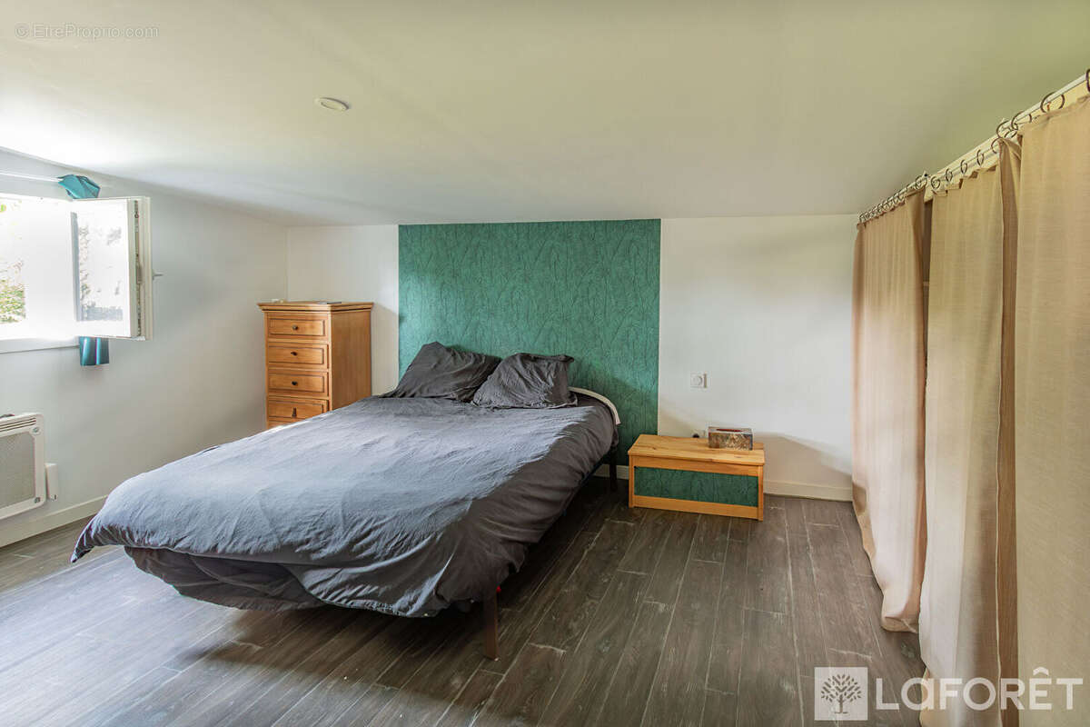 Maison à AMBARES-ET-LAGRAVE