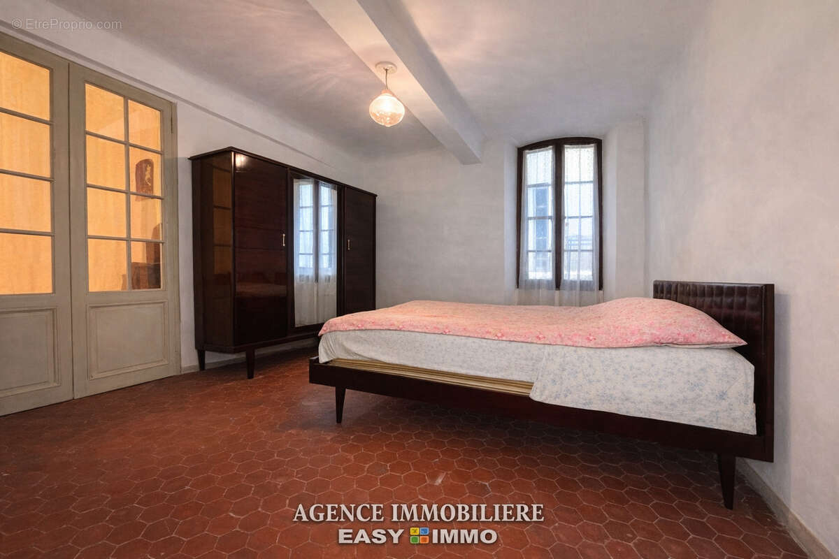 Maison à REGUSSE
