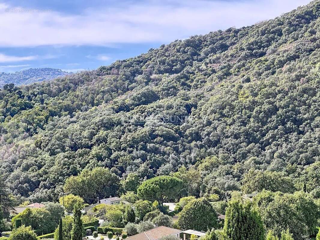 Maison à AURIBEAU-SUR-SIAGNE