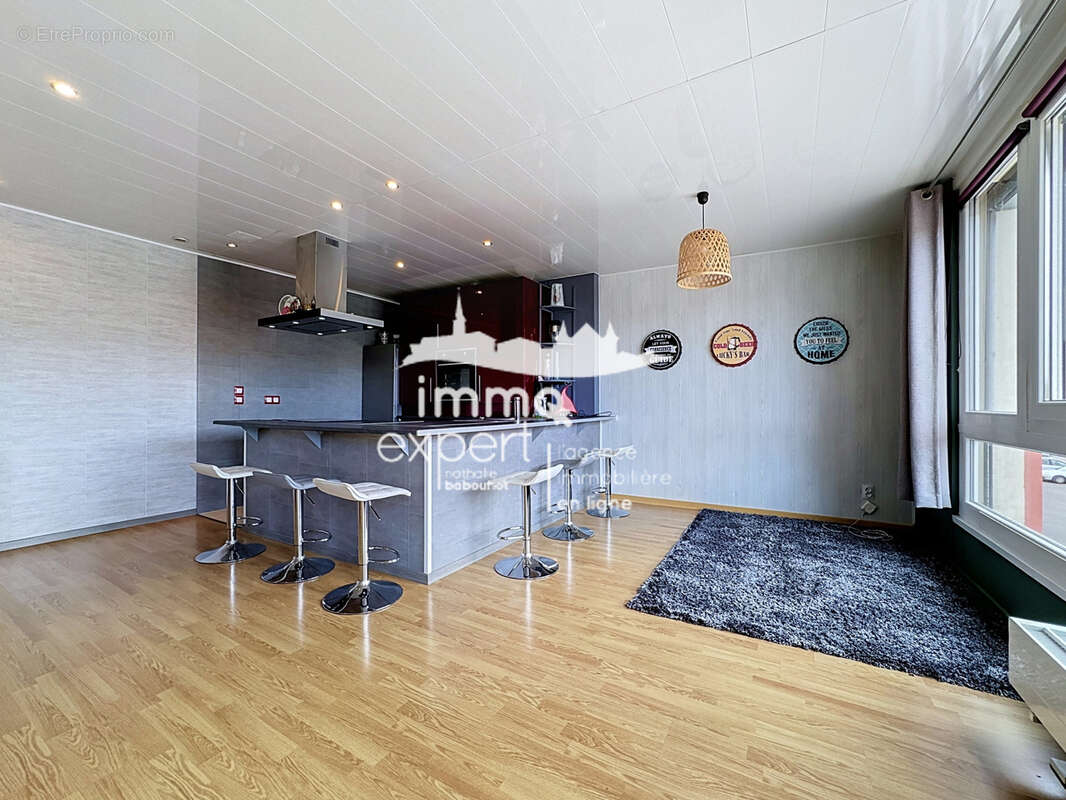 Appartement à MIRECOURT