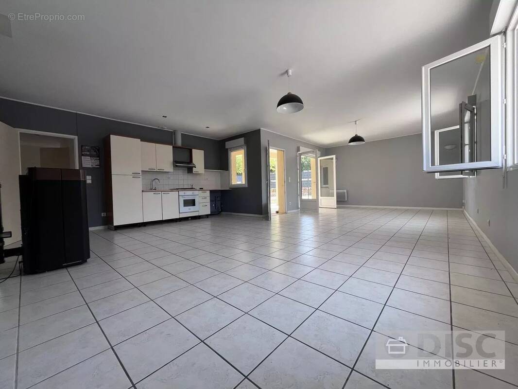 Maison à FLAUJAC-POUJOLS