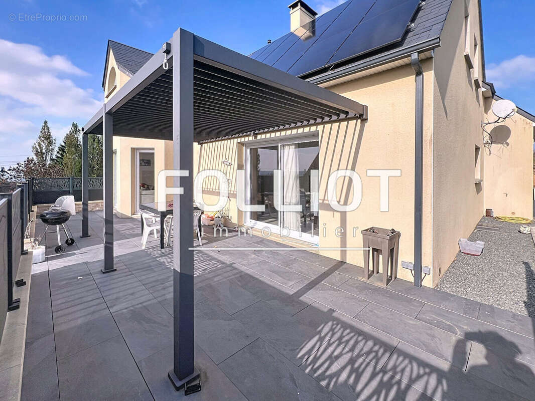 Maison à SAINT-MARTIN-DES-BESACES