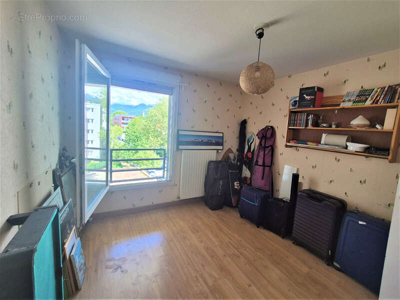 Achat Appartement T5 Duplex 93m² GRENOBLE - JEAN PERROT EN RETRAIT - 4 Chambres, Terrasse Vue Belledonne, Calme & Garage - photo 8