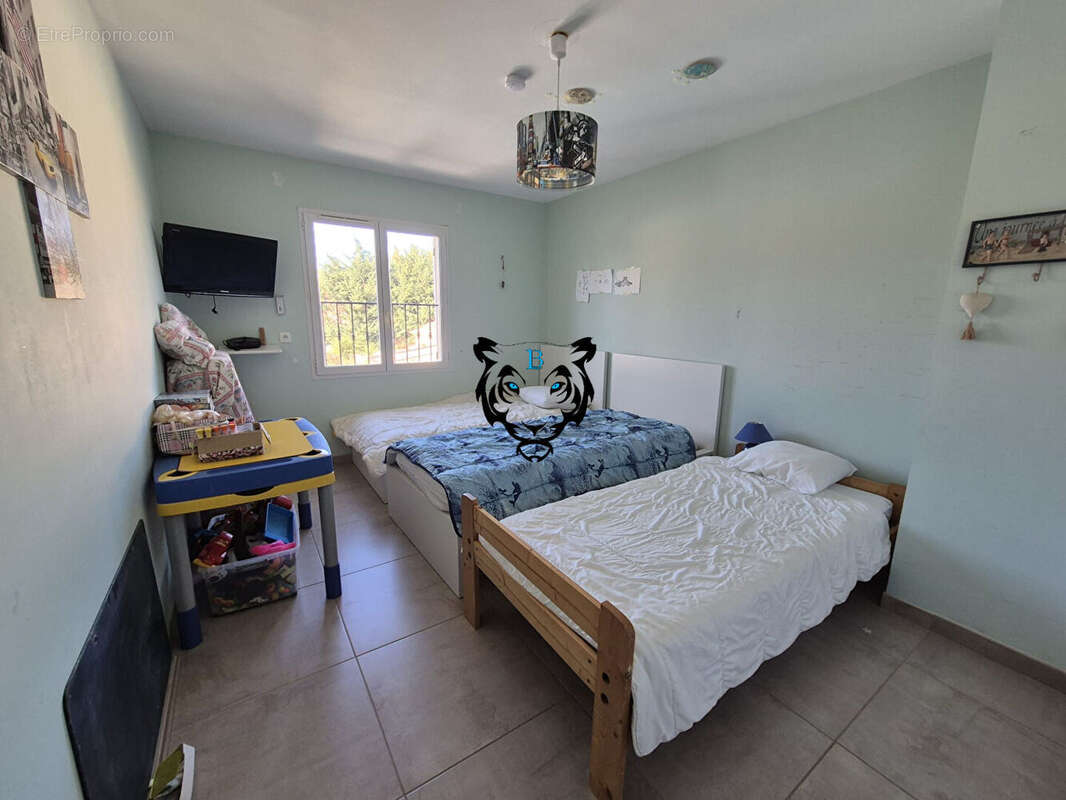 Maison à ROQUEBRUNE-SUR-ARGENS