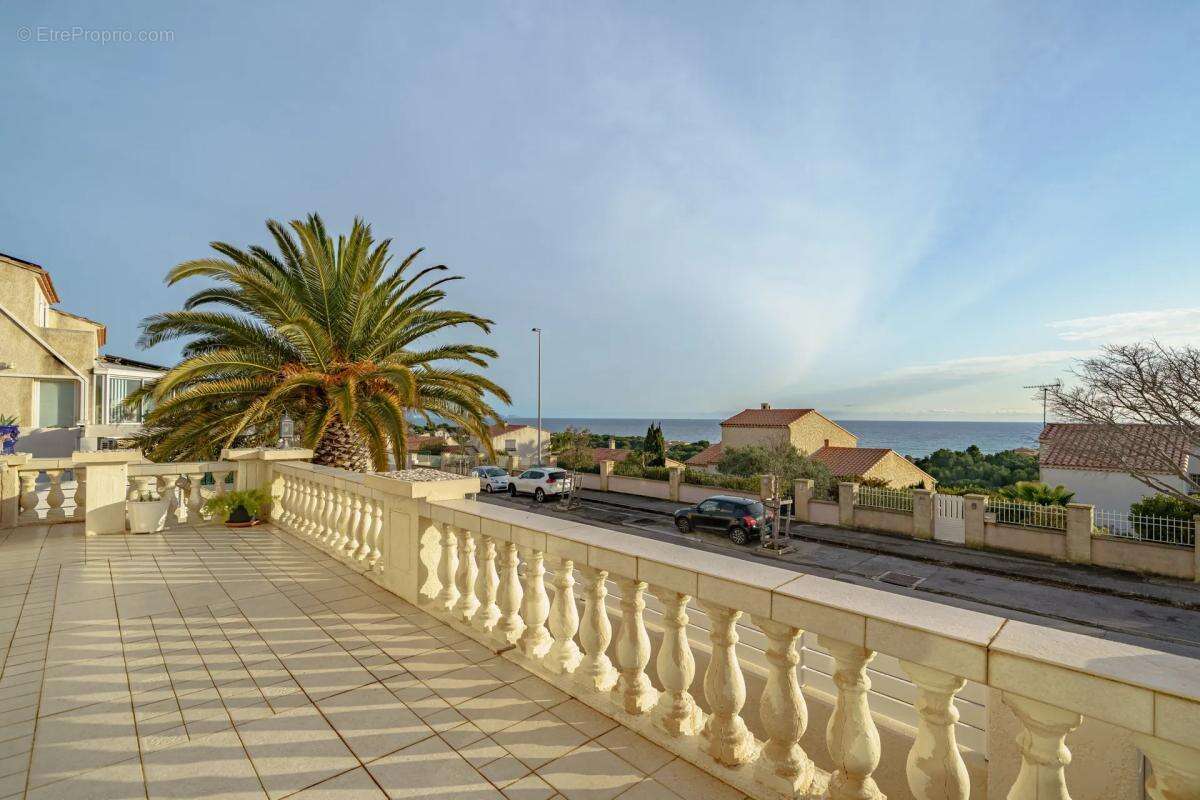 Maison à SAUSSET-LES-PINS