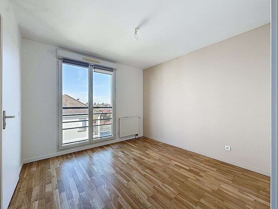 Appartement à MONTIGNY-LE-BRETONNEUX