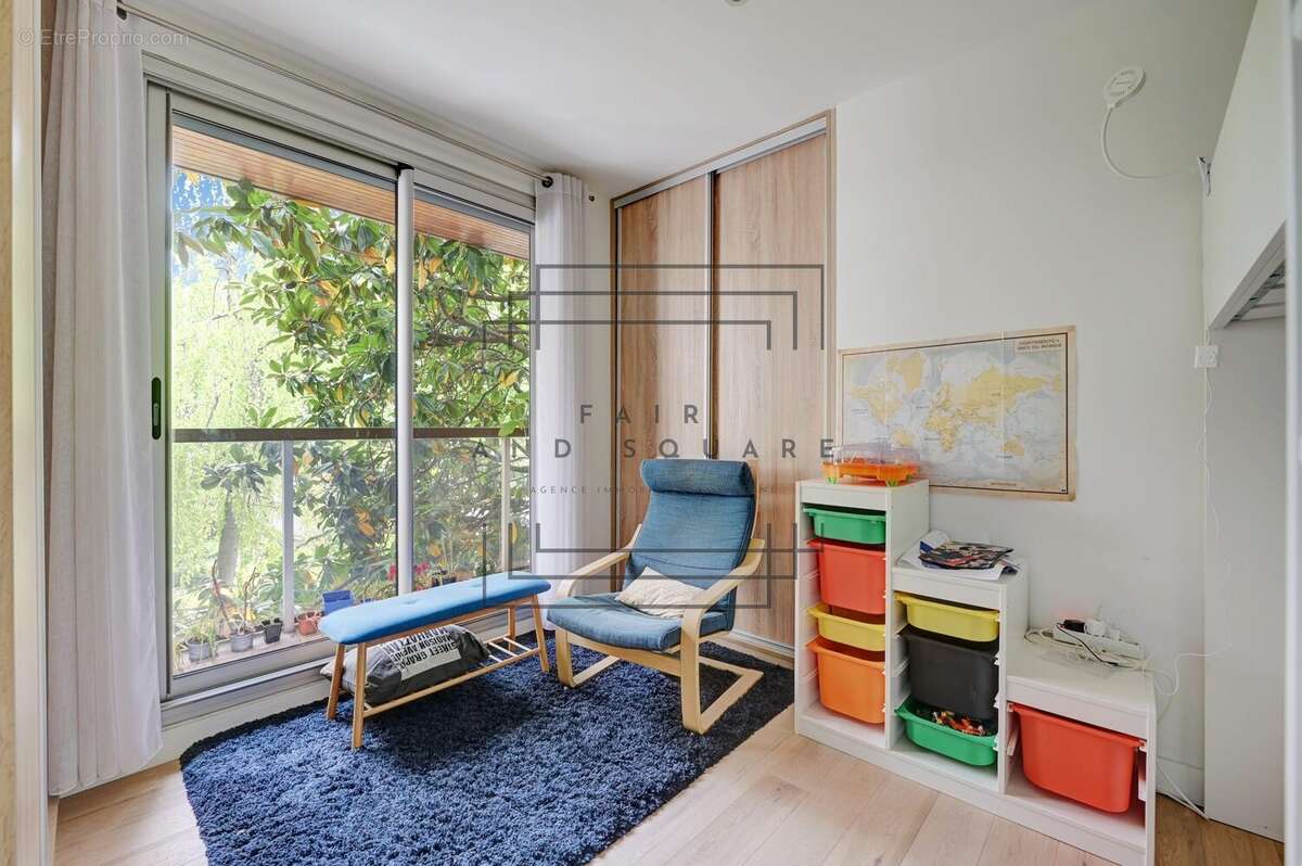 Appartement à NEUILLY-SUR-SEINE