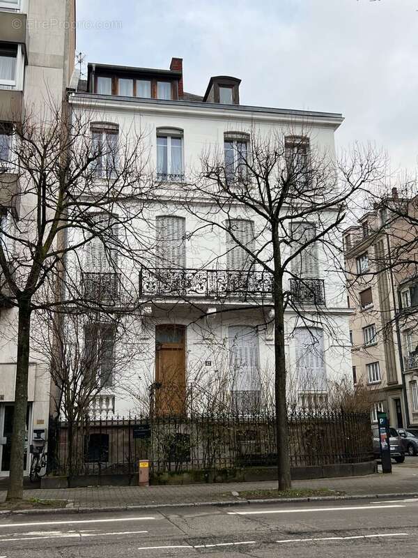 de face - Appartement à STRASBOURG
