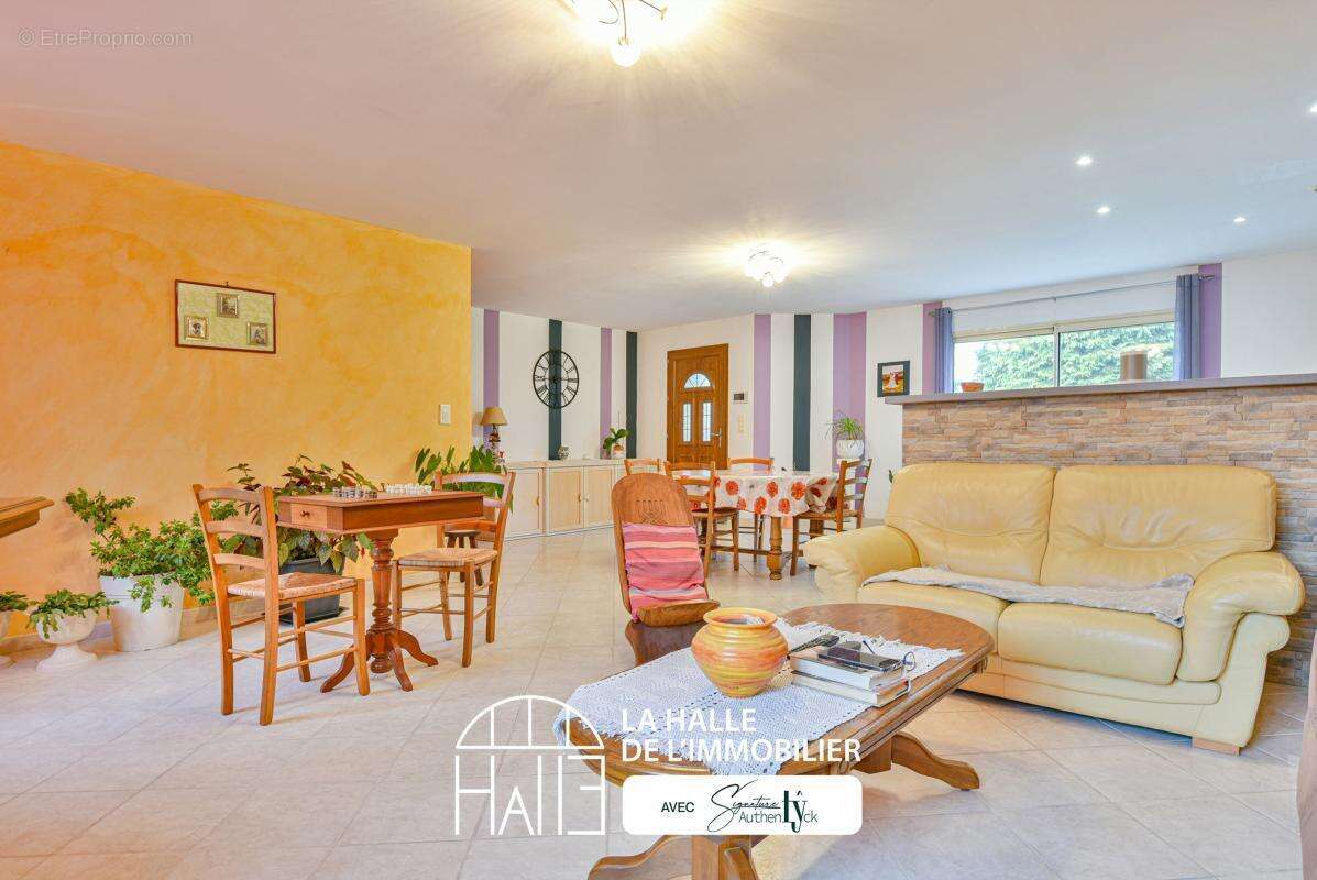 Maison à MAGNAC-BOURG