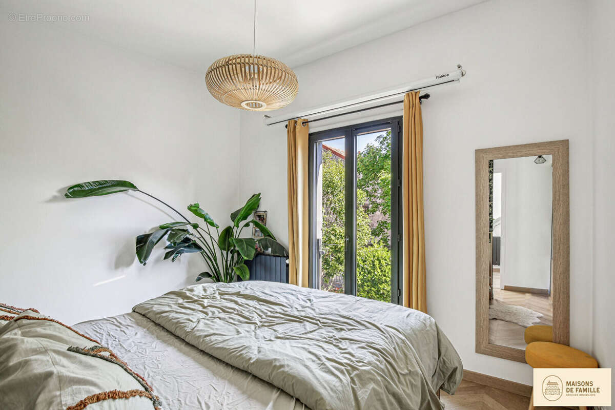 Maison à SAINT-NOM-LA-BRETECHE