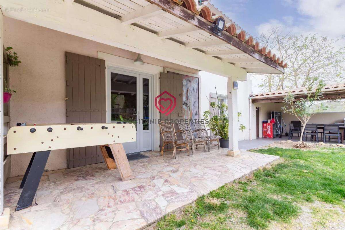 Maison à LAURAC